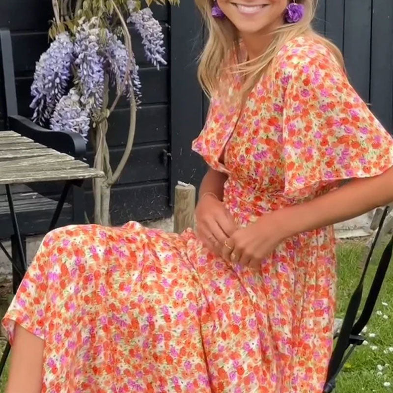 SHEILA - CLASSIC V-NECK DRESS